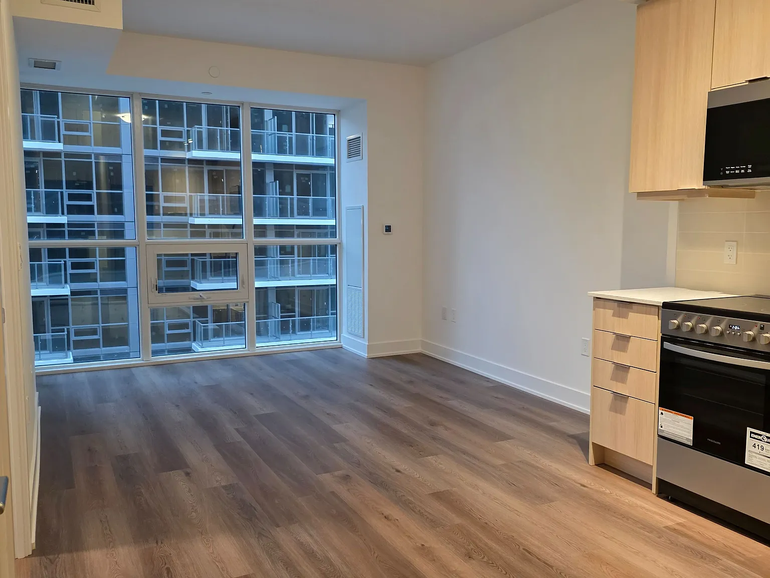 1 bed, $2,050 — Photo 3