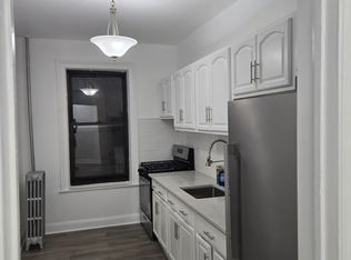 84 E 55th St APT 1R, Brooklyn, NY 11203