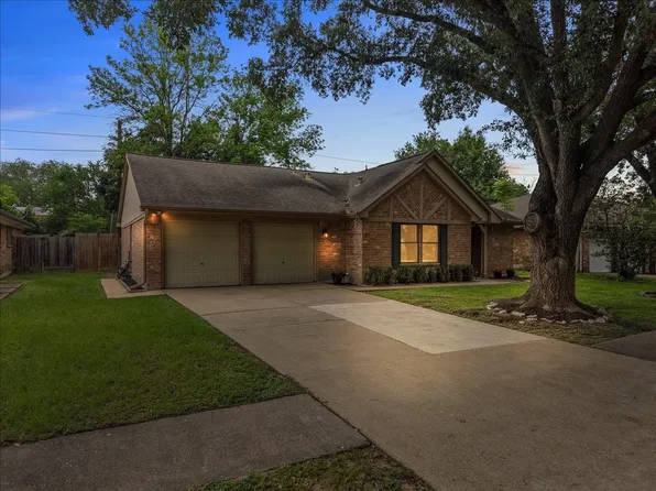 914 Red Rock Canyon Dr, Katy, TX 77450