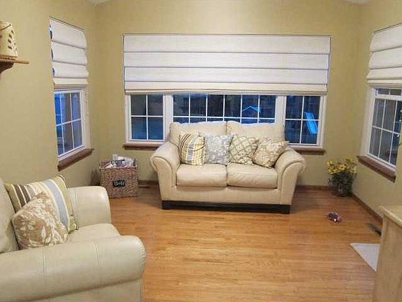 Spacious Sunroom