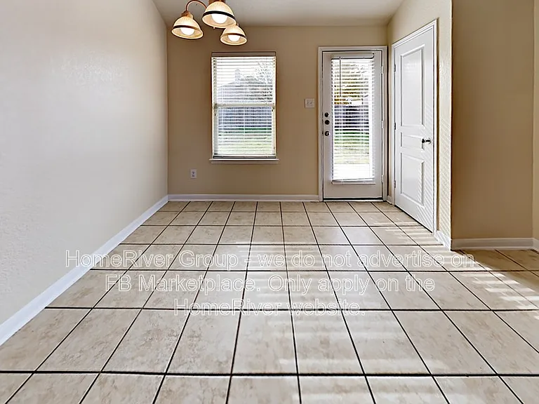 1261 Mountain Peak Dr — Photo 4