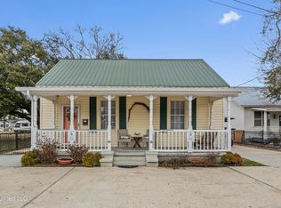 1705 Government St, Ocean Springs, MS 39564