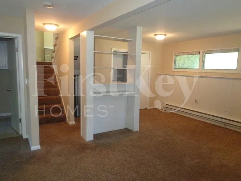 501 Harmony Dr — Photo 13