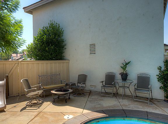 Side seating area off of the formal dining room