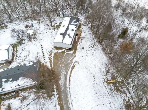 9710 Auburn Rd, Fort Wayne, IN 46825