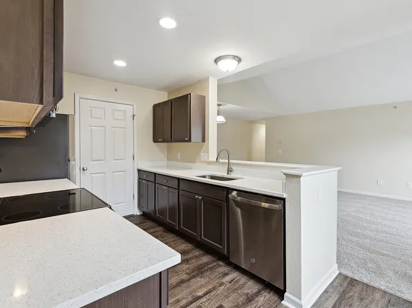 Mallard Pond Apartments & Condos