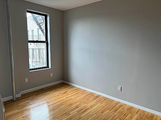 2nd image of 1571 Lexington Ave APT 23