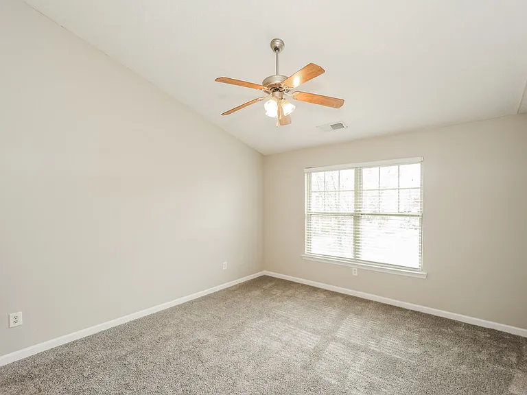 3076 Broadleaf Trl — Photo 12