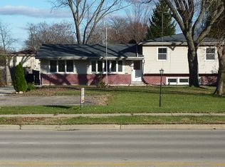 1N455 Main St, Glen Ellyn, IL 60137