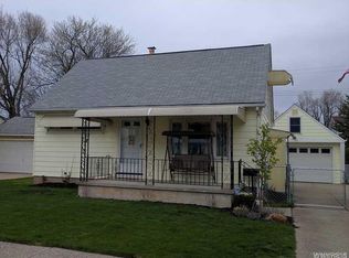 24 Lucille Dr, Cheektowaga, NY 14225