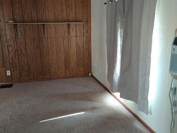 4th image of 5633 N BEGONIA Street