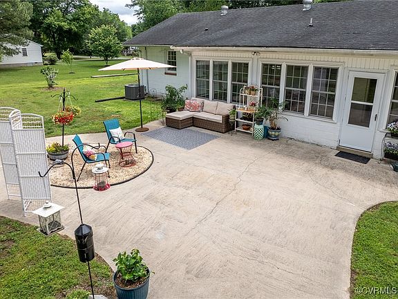4th image of 7478 Lou Ln