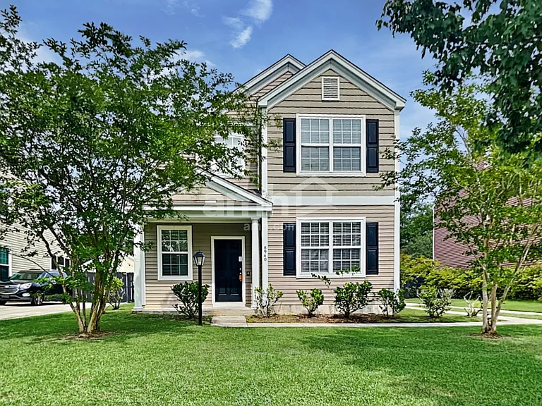 8940 N Red Maple Cir — Photo 1