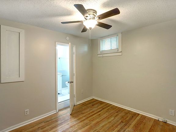 5th image of 523 W 39th St #525B