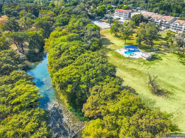 730 E Mather # 101, New Braunfels, TX 78130