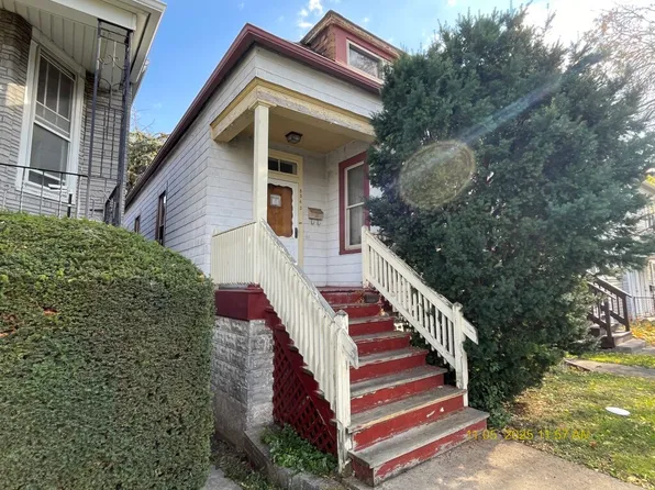 8545 S Manistee Ave, Chicago, IL 60617