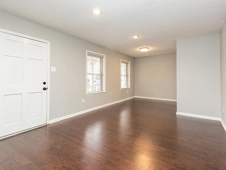3935 N Heatherhill Dr — Photo 8