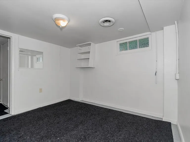 3160 Lake Ave — Photo 34