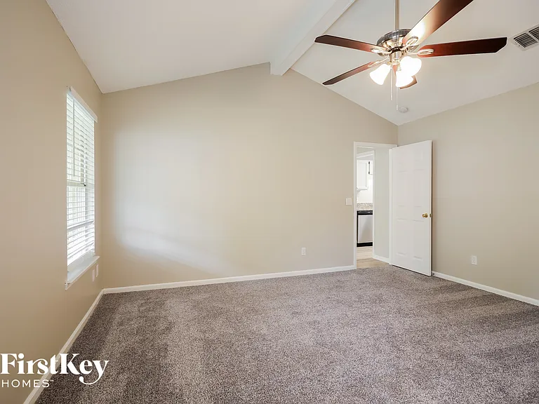 10677 Talon Ct — Photo 8