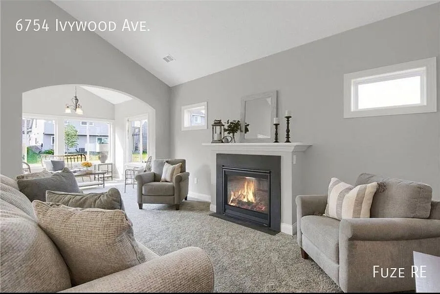 1 Level Living - Newer Built — Photo 3