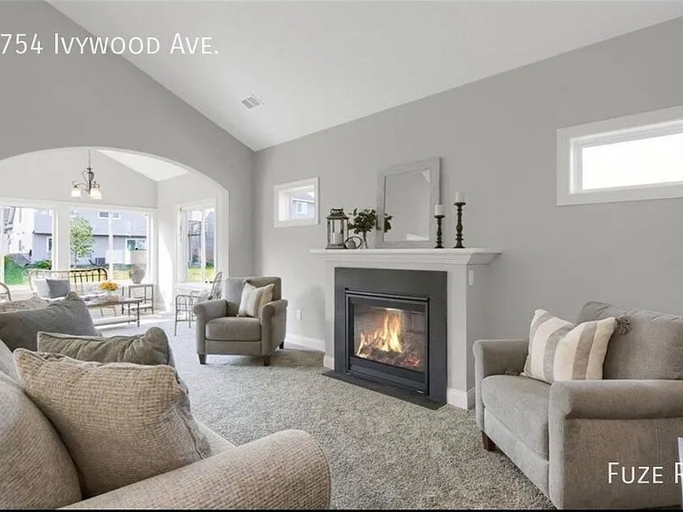 6754 Ivy Wood Ave — Photo 3
