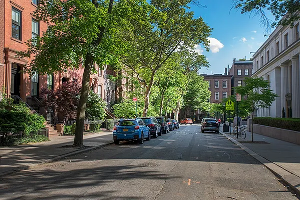 Rented by Bold Marketing | media 43