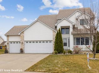 6213 NW 95th St, Johnston, IA 50131