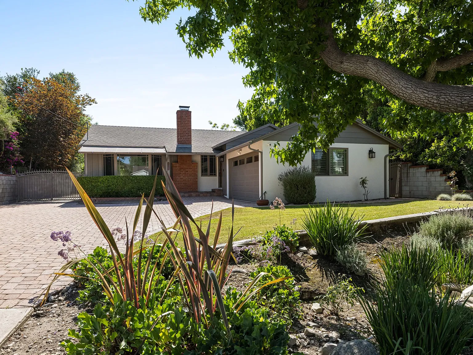 3 bed, 1500 sqft, $5,000 — Photo 1