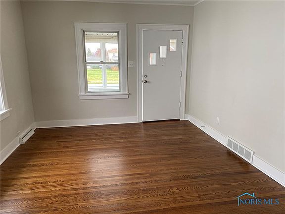 3rd image of 312 Eleanor Ave