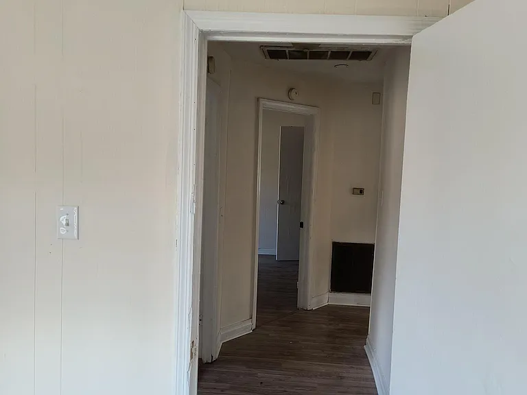1147 Roselle St — Photo 11