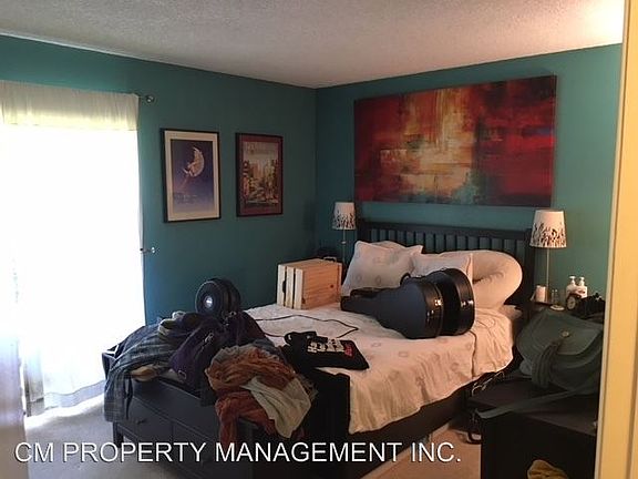 5th image of 212 Red Oak Dr E APT G