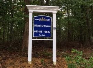 11 Shady Path, Sag Harbor, NY 11963