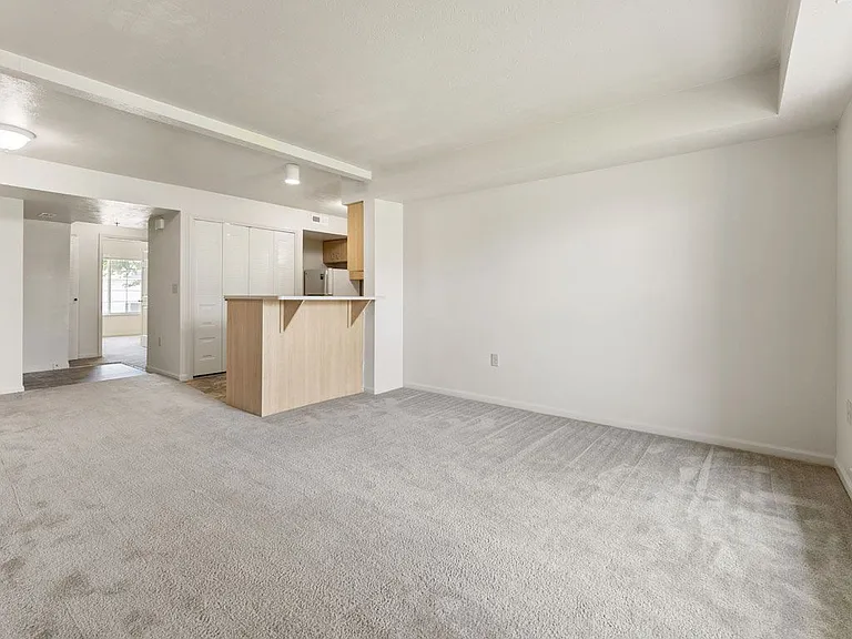 Tall Oaks Apartment Homes — Photo 8