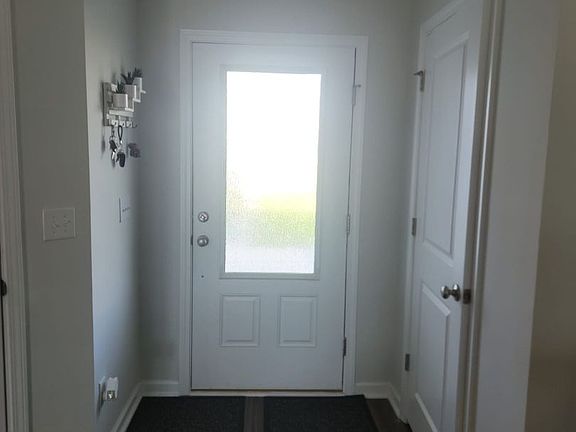 2nd image of 405 Eclipse Ln