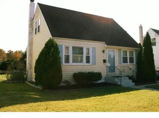 21 Brockton Rd, Hamilton, NJ 08619