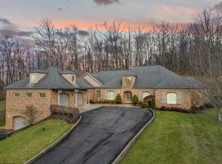 41 Cedar Ln, Bridgeport, WV 26330