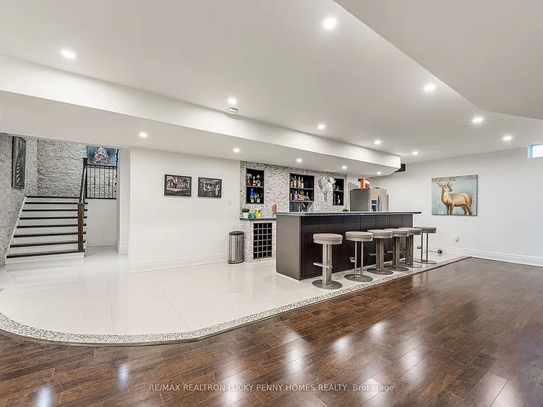 30 Bernadotte Dr — Photo 33