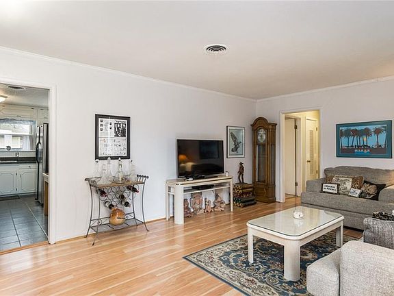4th image of 5413 Nadine Dr