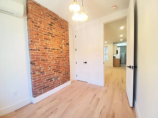 Rented by Rennit Inc. | media 12