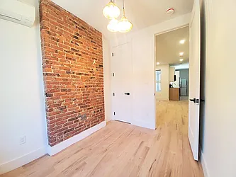 Rented by Rennit Inc.