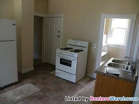 2nd image of 405 Jessamine Ave E APT 1