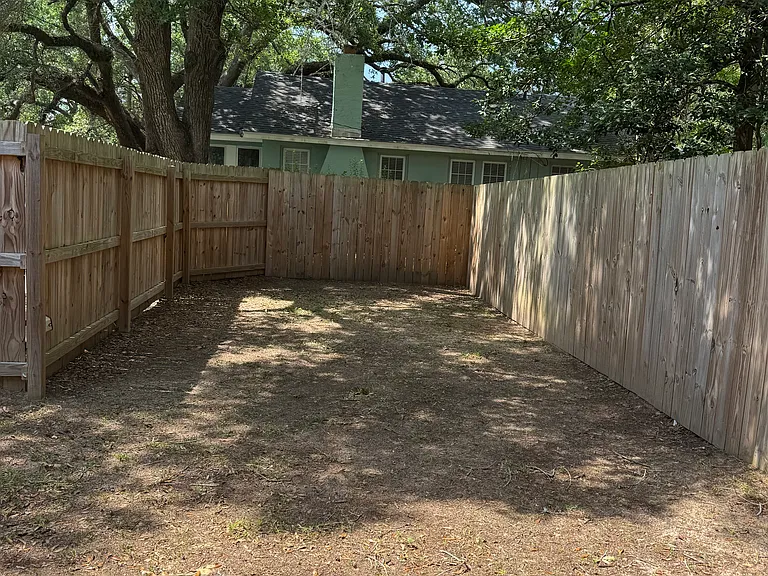 1602 E Maxwell St #A — Photo 22