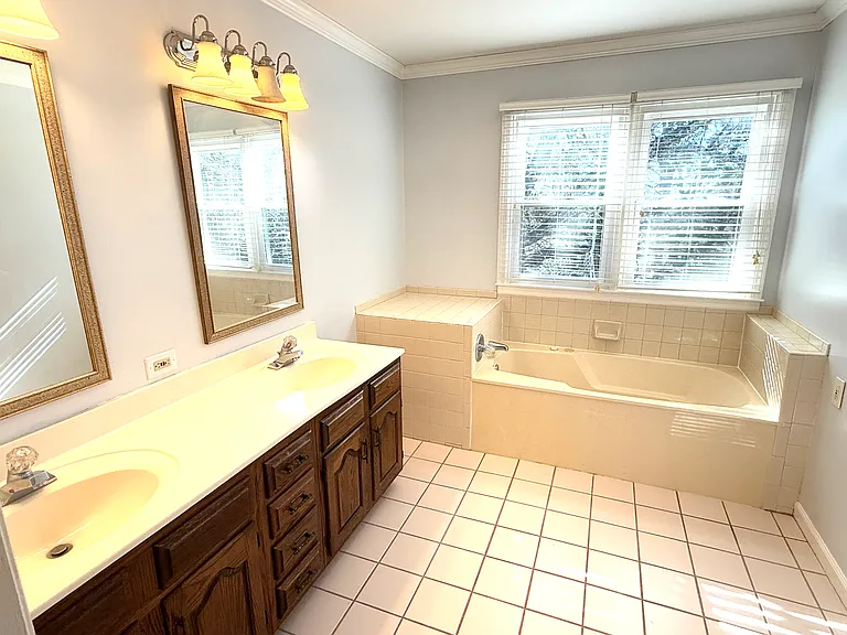 1721 Covey Rise Trl — Photo 23