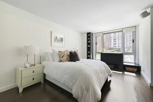 Rented by Brown Harris Stevens | media 5