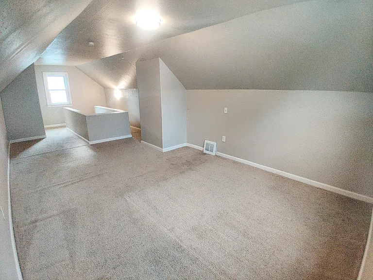 12605 Shady Oak Blvd — Photo 9