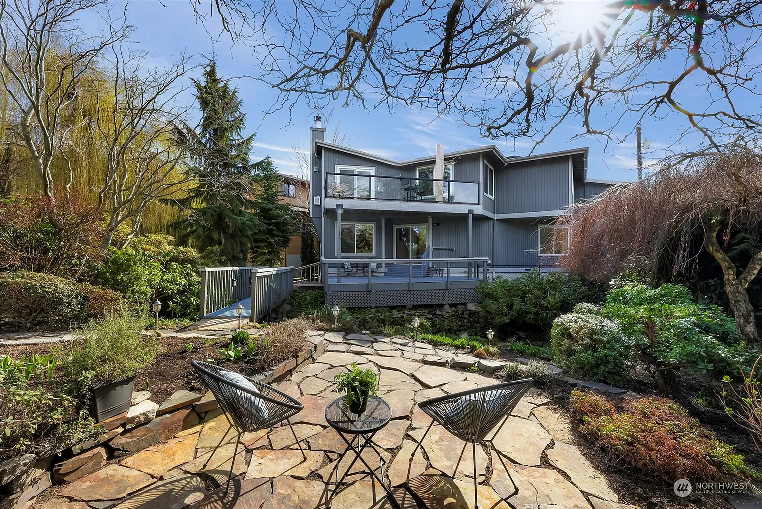 729 Maple Street photo 1