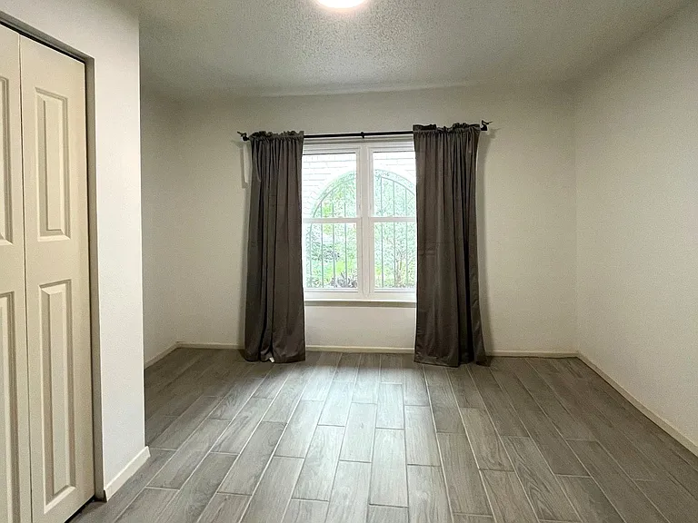 6718 Chelsea Wood — Photo 16