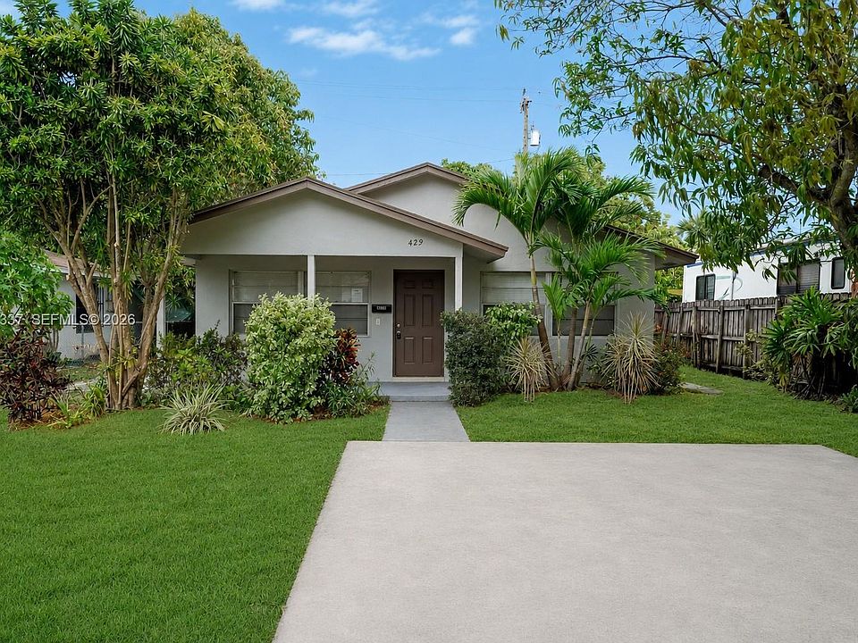 1st image of 429 Avenida Hermosa