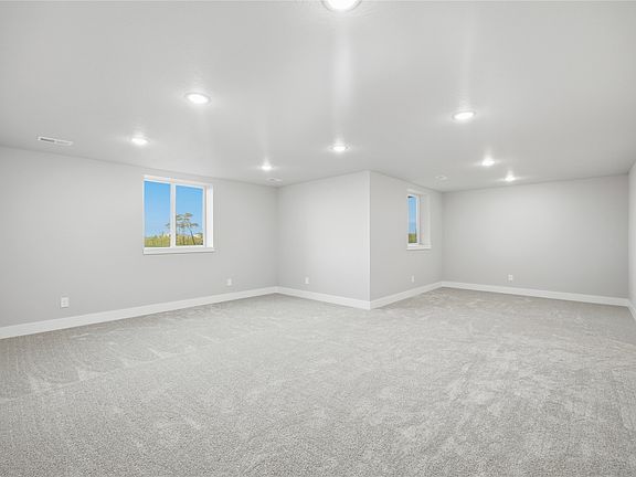 5th image of 445 NW Independence Cir