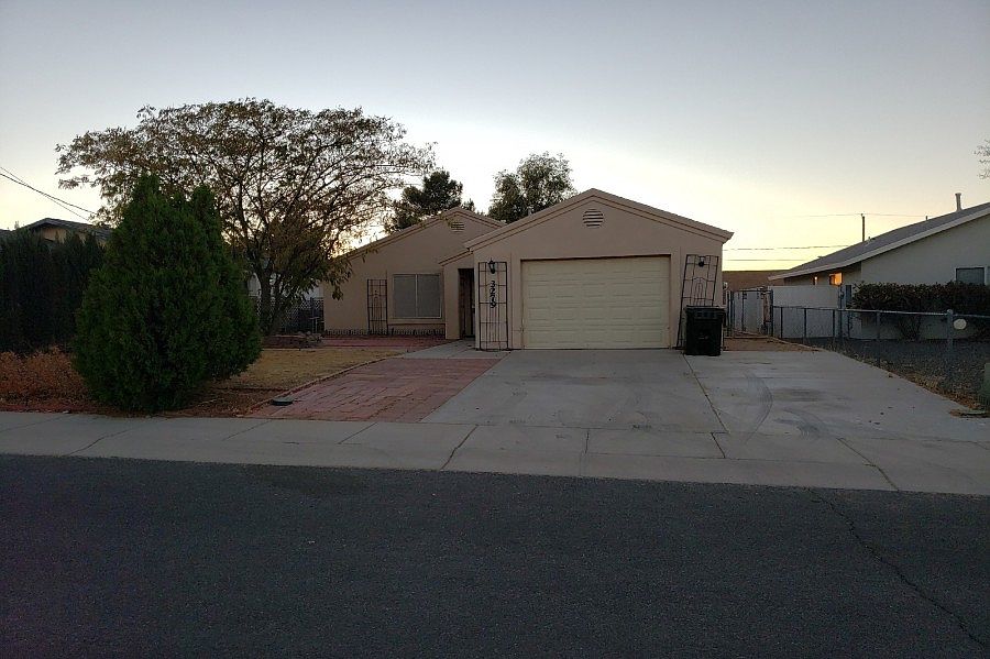 1st image of 3279 N Yuma St